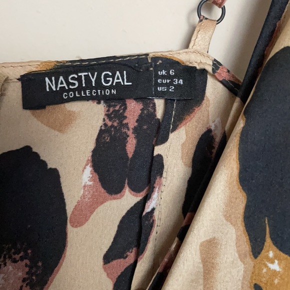 Leaped print midi dress 🤎 - Picture 2 of 2